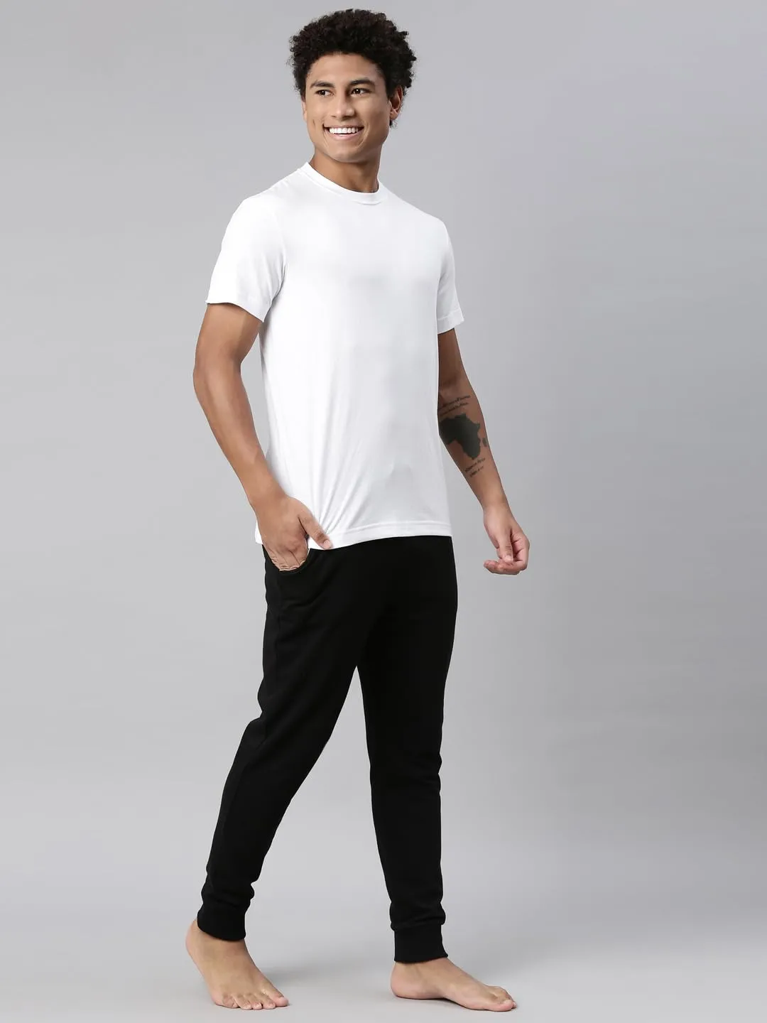 Levi's Men's Plain Regular Fit T-Shirt (PR681413_White M)